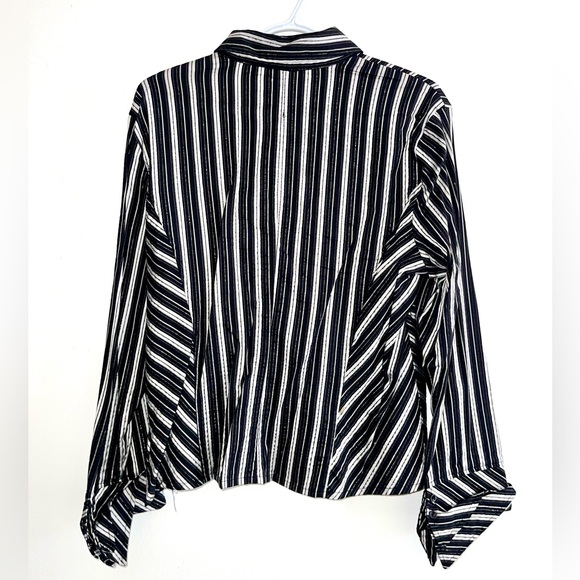 Forever 21 Blouse - Picture 2 of 3